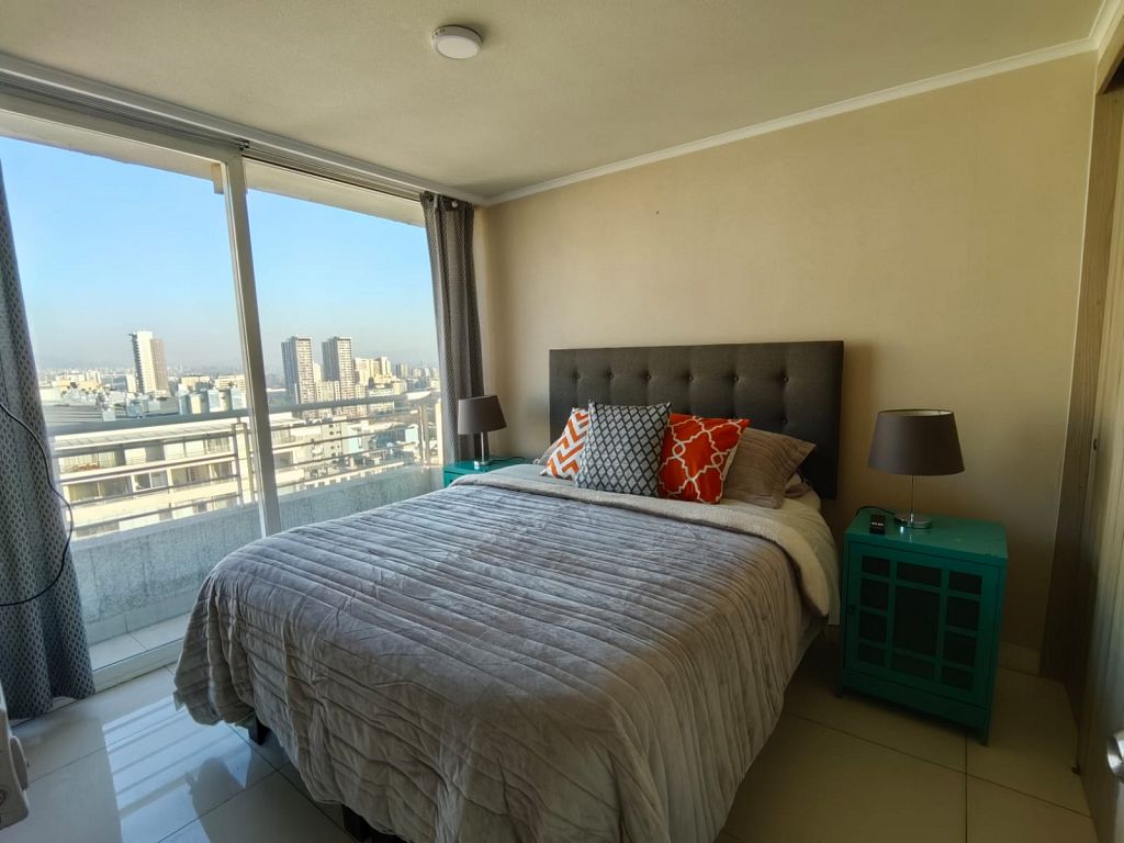 Arriendo por dias. departamento metro moneda