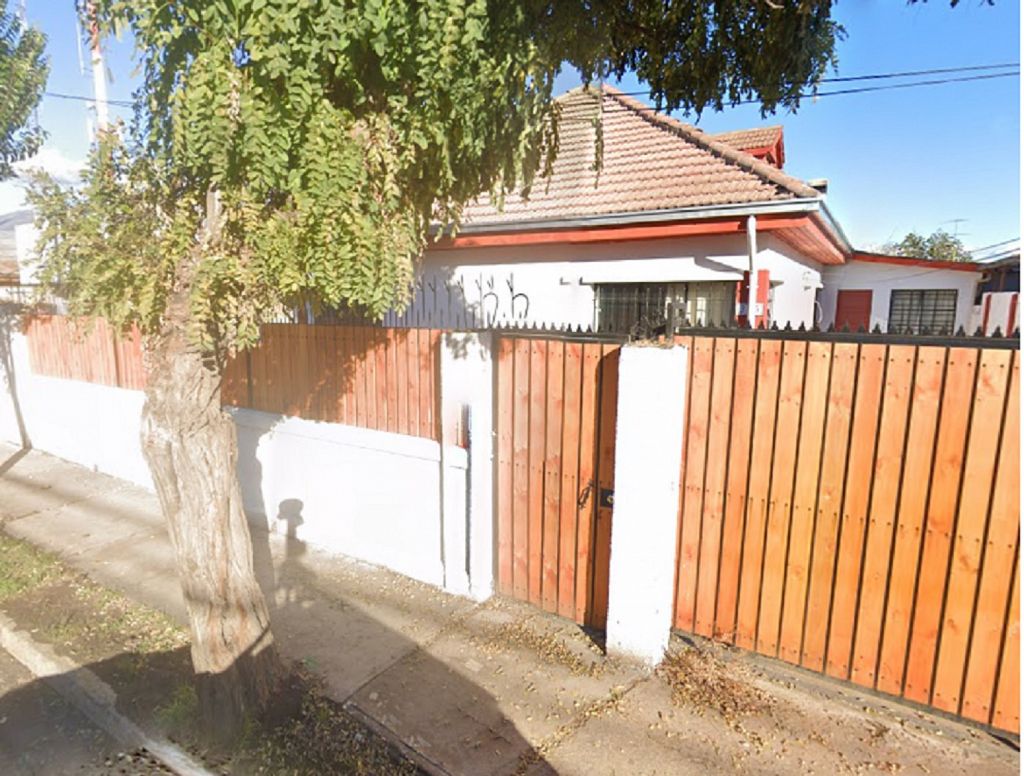 Vendo amplia casa en quillota, 5d, 2b, 2estac.oferte